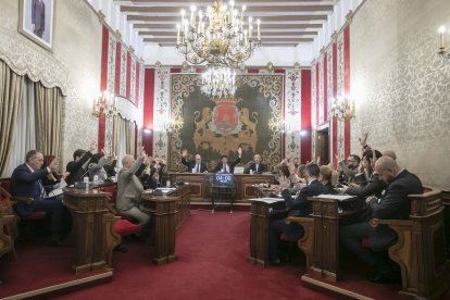 Pleno en el Ayuntamiento de Alicante.