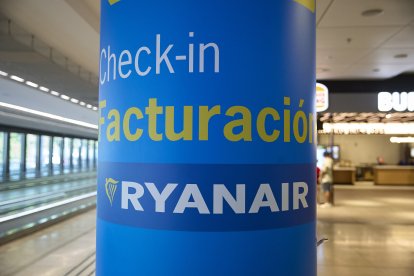 Cartelería indicadora de Ryanair en el Aeropuerto Adolfo Suárez Madrid-Barajas, a 23 de agosto de 2025, Madrid (España). 
Jesús Hellín / Europa Press
23/8/2025
