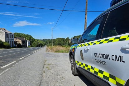 Coche de la Guardia Civil de Tráfico en Málaga.

REMITIDA / HANDOUT por GUARDIA CIVIL
Fotografía remitida a medios de comunicación exclusivamente para ilustrar la noticia a la que hace referencia la imagen, y citando la procedencia de la imagen en la firma
18/9/2024