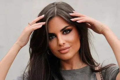 Alexia Rivas se ha sincerado con sus muchos seguidores sobre el problema capilar que padece.
