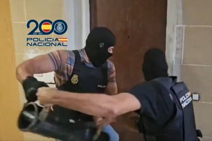 Operación policial en el barrio de las Tres MIl Viviendas de Sevilla.