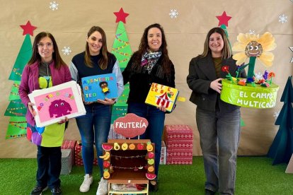 Presentación del material didáctico recibido por los colegios público de La Nucía.