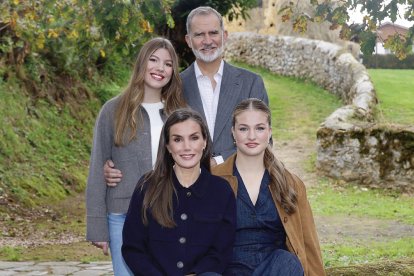Los Reyes y sus hijas han enviado su tradicional felicitación navideña