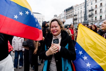 Un grupo de venezolanos durante una manifestación en Madrid.