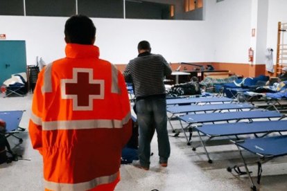 El segudo gimnasio del Centro de Emergencias servirá de albergue para personas sin hogar.