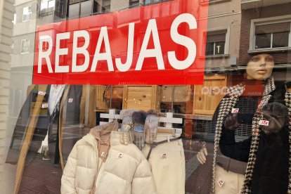 Imagen de un escaparate en plenas rebajas. 
REMITIDA / HANDOUT por GOBIERNO DE ARAGÓN
14/1/2024