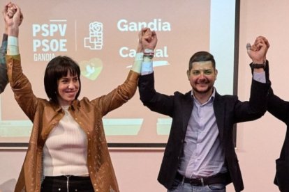 El alcalde de Gandía, José Manuel Prieto, y la líder del PSPV y ministra de Gandía, Diana Morant