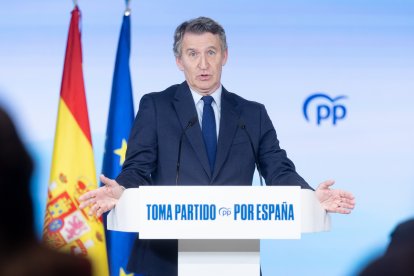 (Foto de ARCHIVO)
El presidente del Partido Popular, Alberto Núñez Feijóo, comparece ante los medios de comunicación, en la sede nacional del Partido Popular, a 29 de diciembre de 2025, en Madrid (España). A dos días para que finalice el actual año, durante su intervención, Feijóo ha hecho balance de 2025 enumerando lo que han sido para el PP los diez fracasos del Gobierno en este período: la vivienda, la migración, la política internacional, la protección a la familia y mujeres, y la corrupción, entre otros. El líder del PP ha afirmado que en España “quien está fracasando es el Gobierno, no la nación” y que desde el PP están preparados para ofrecer la alternativa a ese Ejecutivo.

Eduardo Parra / Europa Press
29/12/2025