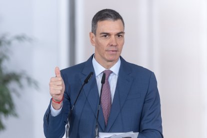 El presidente del Gobierno, Pedro Sánchez, ofrece una rueda de prensa tras recibir al primer ministro de Grecia, Kyriákos Mitsotákis, en La Moncloa, a 12 de enero de 2026, en Madrid (España). Los dos dirigentes han abordado las relaciones bilaterales y los intereses comunes de cara a la agenda europea así como la situación en Venezuela.

Eduardo Parra / Europa Press
12/1/2026