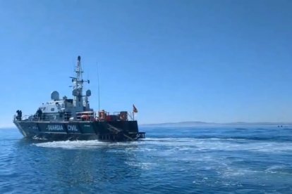 Salvamento Marítimo realiza las labores de búsqueda del desaparecido.