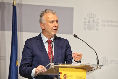 El ministro de Política Territorial, Ángel Víctor Torres duranto el acto de toma de posesión del nuevo delegado dde Gobierno en Castilla-La Mancha, a 12 de enero de 2025, en Toledo, Castilla-La Mancha (España). Sabrido fue concejal y vicealcalde en el Ayuntamiento de Toledo durante la alcaldía de Milagros Tolón, a la que sustituye ahora al frente de la Delegación del Gobierno, tras ser nombrada ministra de Educación, Formación Profesional y Deportes.

Juanma Jiménez / Europa Press
12/1/2026