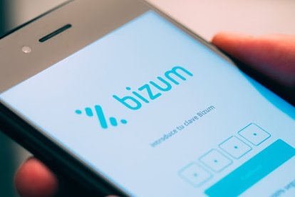 Imagen de un usuario utilizando Bizum en su móvil.
REMITIDA / HANDOUT por BANCO DE ESPAÑA
01/1/1970