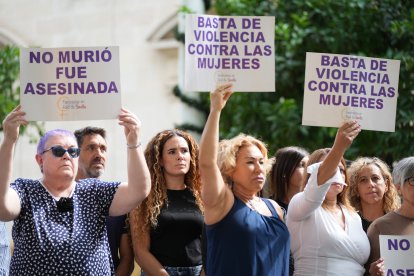 Protesta por la muerte de una víctima de violencia de género en Andalucía.