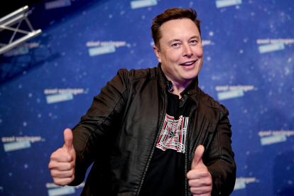 (Foto de ARCHIVO)
FILED - 01 December 2020, Berlin: Elon Musk, head of the space company SpaceX and Tesla CEO, arrives at the Axel Springer Award ceremony. Photo: Britta Pedersen/dpa/Pool/dpa

01/12/2020 ONLY FOR USE IN SPAIN