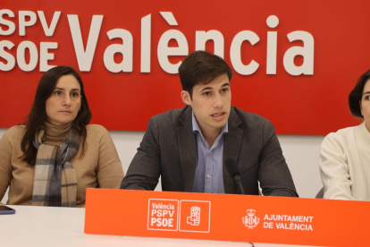 Los conejales del PSOE de Valencia Elisa Valía y Borja Sanjuán
