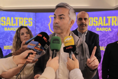 El precandidato a la presidencia del FC Barcelona Víctor Font (Nosaltres) atiende a los medios

REMITIDA / HANDOUT por NOSALTRES
Fotografía remitida a medios de comunicación exclusivamente para ilustrar la noticia a la que hace referencia la imagen, y citando la procedencia de la imagen en la firma
17/2/2026
