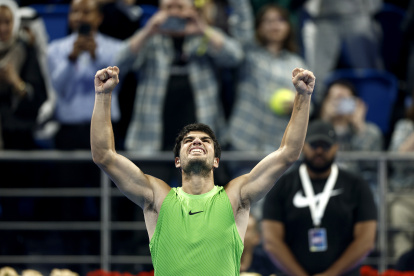 DOHA, QATAR - FEBRUARY 19: Spain's Carlos Alcaraz reacts after winning against Russia's Karen Khachanov during their men's singles quarterfinal match at the Qatar ExxonMobil Open at Khalifa International Tennis and Squash Complex on February 19, 2026 in Doha, Qatar. (Photo by Mohamed Farag/Getty Images)