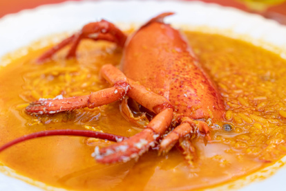 El arroz con bogavante, el plato español mejor valorado por TasteAtlas en su ranking mundial de los 100 mejores platos.