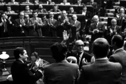 Reanudación de la sesión plenaria en el Congreso de los Diputados para la investidura de Leopoldo Calvo Sotelo como Presidente del Gobierno después del intento de Golpe de Estado