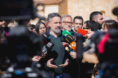 Santiago Abascal en declaraciones a la prensa