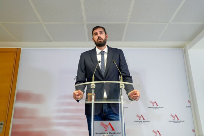 José Ángel Antelo

REMITIDA / HANDOUT por VOX
Fotografía remitida a medios de comunicación exclusivamente para ilustrar la noticia a la que hace referencia la imagen, y citando la procedencia de la imagen en la firma
28/10/2025
