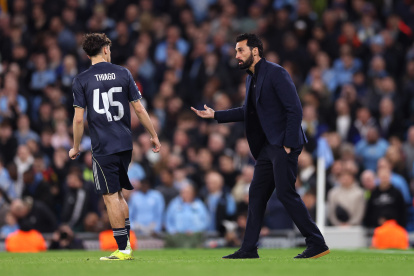 Álvaro Arbeloa y su nuevo jugador fetiche, el bajito (1,75) Thiago Pitarch