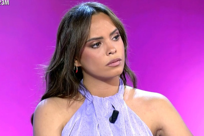 Gloria Camila no logra apagar el fuego que se ha desatado a raíz de su conflicto con Rocío Flores.