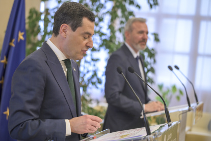 El presidente de la Junta de Andalucía, Juan Manuel Moreno, con el de Aragón, Jorge Azcón, en una imagen de archivo.