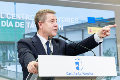 (Foto de ARCHIVO)
El presidente de Castilla-La Mancha, Emiliano García-Page, en Tarancón.

REMITIDA / HANDOUT por JCCM/DAVID ESTEBAN GONZALEZ
Fotografía remitida a medios de comunicación exclusivamente para ilustrar la noticia a la que hace referencia la imagen, y citando la procedencia de la imagen en la firma
12/12/2025