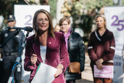 Begoña Carrasco, alcaldesa de Castelló

REMITIDA / HANDOUT por AYUNTAMIENTO DE CASTELLÓ
Fotografía remitida a medios de comunicación exclusivamente para ilustrar la noticia a la que hace referencia la imagen, y citando la procedencia de la imagen en la firma
25/11/2025