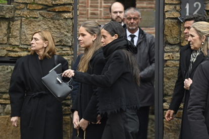 Victoria Federica e Irene Urdangarin en la catedral Ortodoxa de San Andrés y San Demetrio