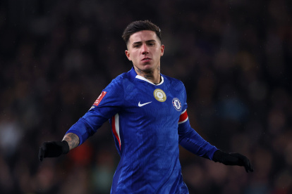 HULL, ENGLAND - FEBRUARY 13: Enzo Fernandez of Chelsea during the Emirates FA Cup Fourth Round match between Hull City and Chelsea on February 13, 2026 in Hull, England. (Photo by George Wood/Getty Images)