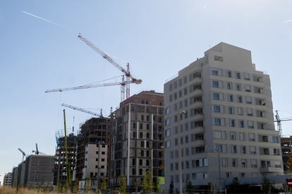 Grúas en una zona de construcción de edificios, a 27 de octubre de 2021, en Madrid, (España).
Alberto Ortega / Europa Press
27/10/2021