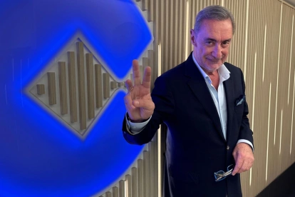 Carlos Herrera celebrando este miércoles los datos del EGM.