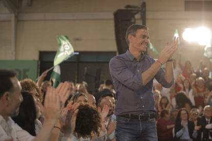 El presidente del Gobierno, Pedro Sánchez, en Gibraleón (Huelva)

Clara Carrasco / Europa Press
19/4/2026