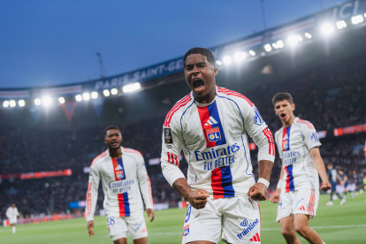 Gol de Endrick en la caía del PSG