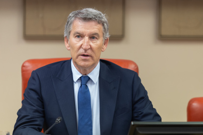 El presidente del PP, Alberto Núñez Feijóo, inaugura la jornada ‘A un año del gran apagón’.