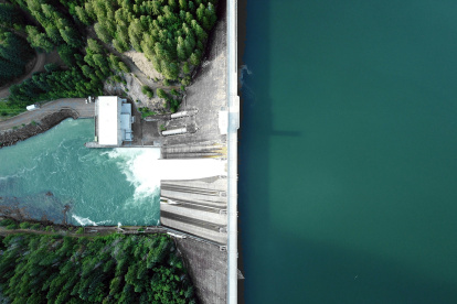 Imagen aérea de una presa