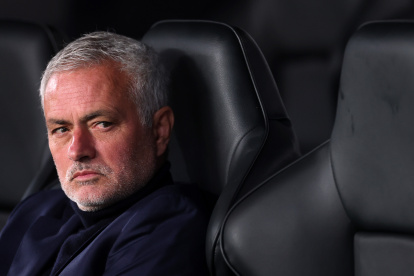 NEWCASTLE UPON TYNE, ENGLAND - OCTOBER 21: Jose Mourinho, Head Coach of Benfica, looks on prior to the UEFA Champions League 2025/26 League Phase MD3 match between Newcastle United FC and SL Benfica at St James' Park on October 21, 2025 in Newcastle upon Tyne, England. (Photo by Carl Recine/Getty Images)