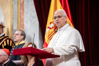 El Papa León XIV interviene durante su visita al Congreso de los Diputados, a 8 de junio de 2026, en Madrid (España). León XIV es el primer papa que pronuncia un discurso como jefe del Estado Vaticano ante diputados y senadores, en el marco de su viaje oficial a España.

César Vallejo Rodríguez / Europa Press
08/6/2026