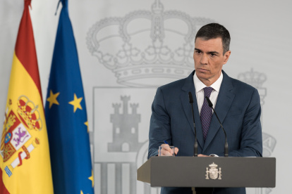 El presidente del Gobierno, Pedro Sánchez, comparece ante los medios en el Palacio de la Moncloa.