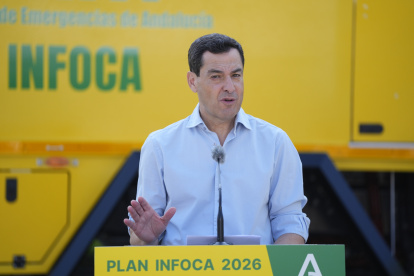El presidente en funciones de la Junta de Andalucía, Juanma Moreno, interviene en la presentación oficial del Plan Infoca 2026.