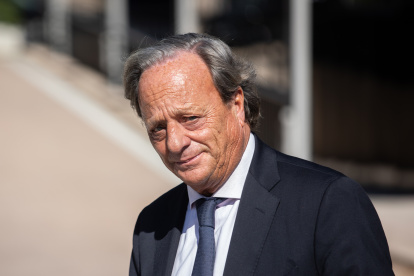 El abogado de una de las familias afectadas, Ignacio Gordillo, a su llegada a los juzgados de Pozuelo de Alarcón, a 29 de febrero de 2024, en Pozuelo de Alarcón, Madrid (España). El pasado mes de diciembre, la Policía Nacional detuvo a tres trabajadoras de la guardería Pecas por presunto maltrato a los menores que acudían al centro. La investigación tuvo su raíz en la denuncia de una trabajadora en prácticas que, al ver las humillaciones y excesos que cometían sus compañeras, decidió grabar en vídeo algunos de estos episodios y ponerlo posteriormente en conocimiento de las autoridades. En algunos de ellos, pueden verse agresiones a menores. En el marco de este procedimiento penal, la jueza de Pozuelo que instruye el caso investiga a un total de cinco extrabajadoras de esta guardería, entre ellas a la directora.

Alejandro Martínez Vélez / Europa Press
29 FEBRERO 2024;POZUELO;GUARDERÍA;CENTRO INFANTIL;PECAS;MALTRATO;MENORES;NIÑOS;AGRESIONES;JUZGADOS
29/2/2024