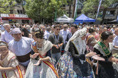 Asistencia masiva a una de las mascletas.
