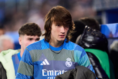 El Valencia quiere al central canterano madridista Joan Martínez