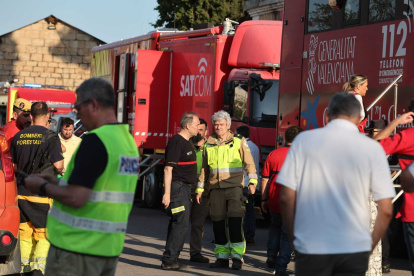 Puesto de mando del incendio de Soneja, este domingo.