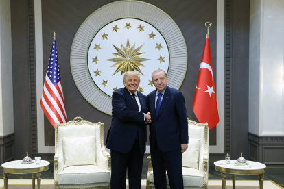 El presidente de Estados Unidos, Donald Trump, y el de Turquía, Tayyip Erdogan, durante la cumbre de la OTAN en Ankara.
