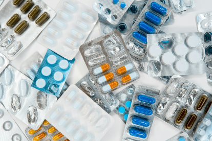 Los medicamentos nunca deben dejarse o guardarse en el coche