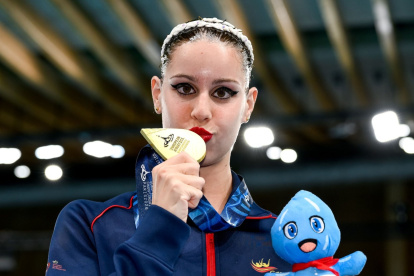 La nadadora española Iris Tió con la medalla de oro ganada en Solo Técnico en el Europeo de París 2026

REMITIDA / HANDOUT por ANDREA STACCIOLI / DEEPBLUEMEDIA / INSIDEFOTO
Fotografía remitida a medios de comunicación exclusivamente para ilustrar la noticia a la que hace referencia la imagen, y citando la procedencia de la imagen en la firma
04/8/2026