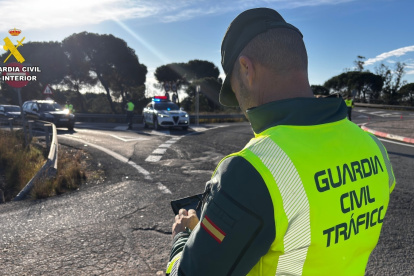 Agente de Tráfico de la Guardia Civil en la provincia de Huelva